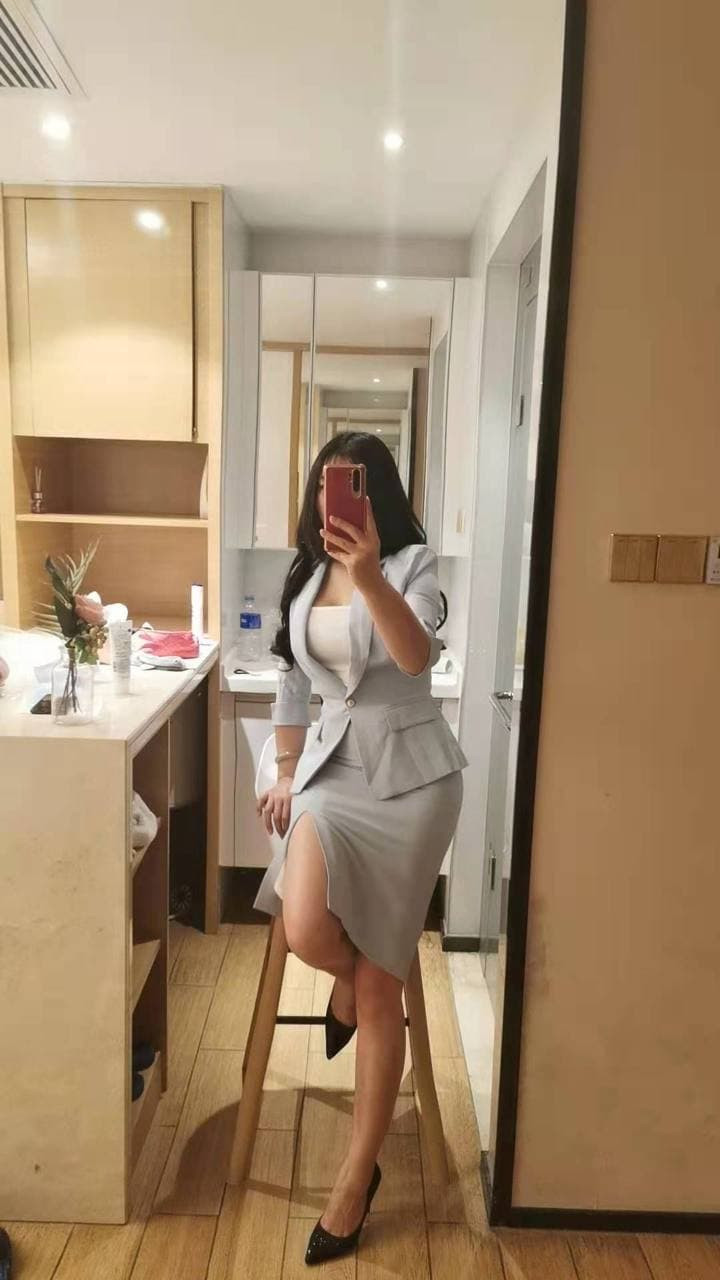 静安制服大屁股妹子